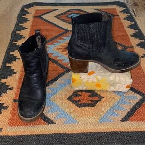 Trusty Black Chelsea Boot size 38